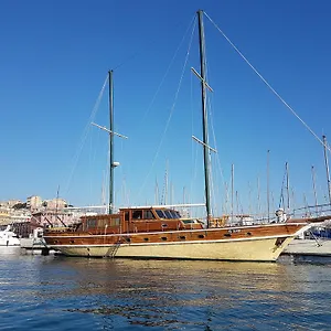 Lady Rose Genova